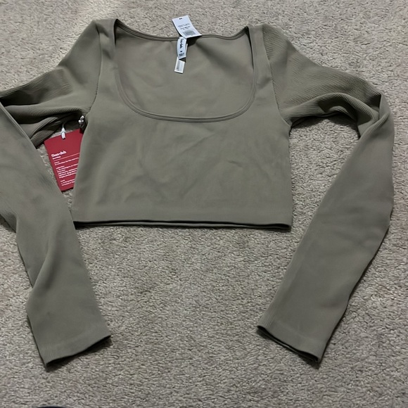 Sun Deh Top - Picture 3 of 11